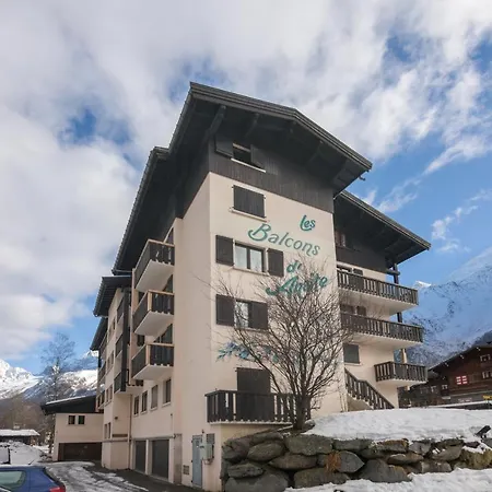 Sleeps 4
